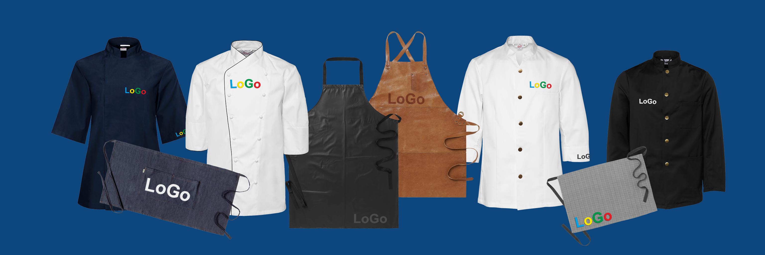 Exempel på profilerade kockrockar, förkläden och andra kökskläder som visar olika placeringar av logotyp.