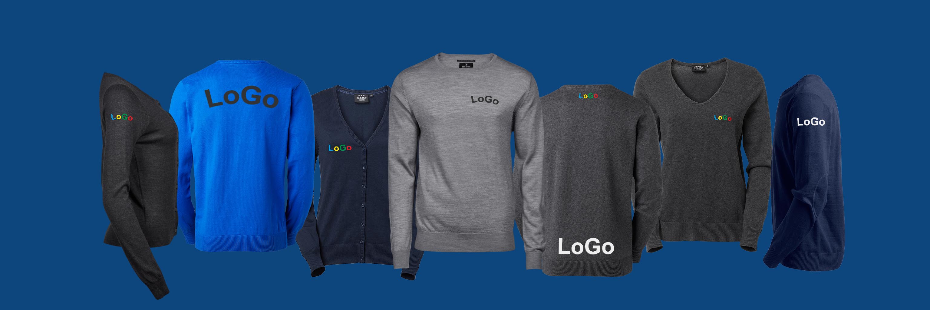 Exempel på profilerade cardigans, koftor och andra stickade kläder som visar olika placeringar av logotyp.