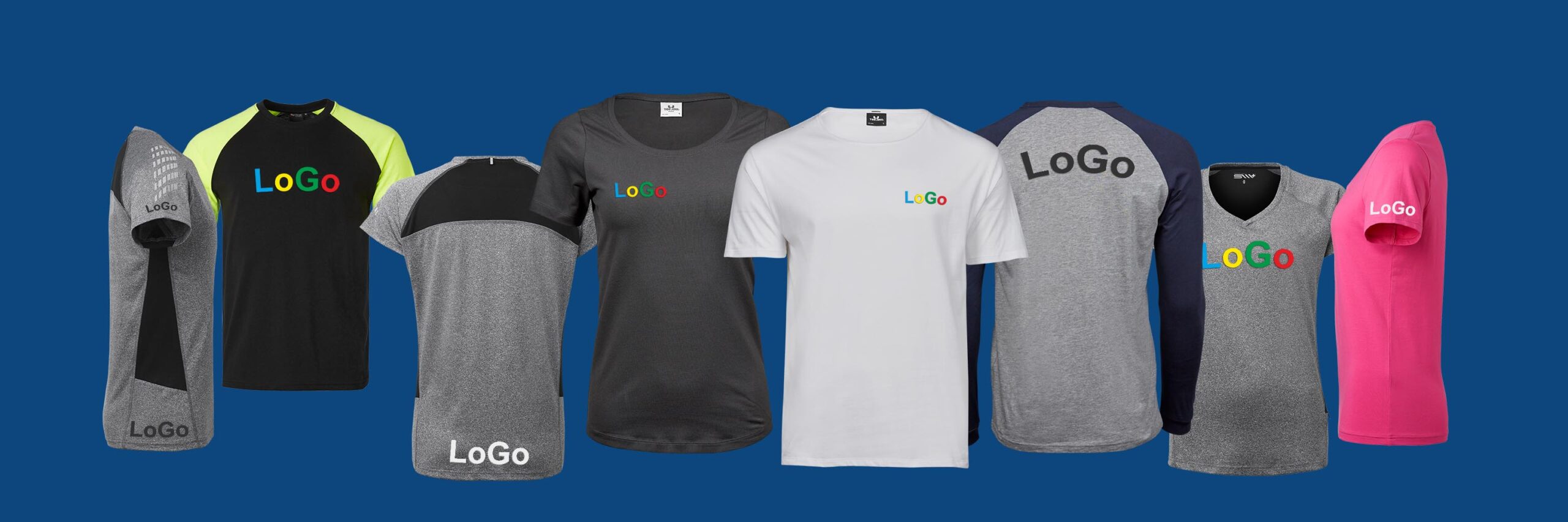 Exempel på profilerade t-shirts som visar olika placeringar av logotyp.