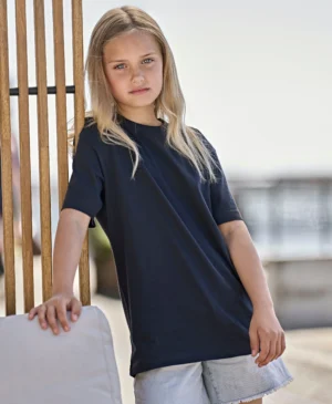 T-Shirt: Junior UNLABELED Tee